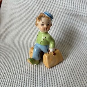 Vintage 1950 Bellboy / One Piece Salt Pepper Shaker / Behhhop W Suitcases Japan